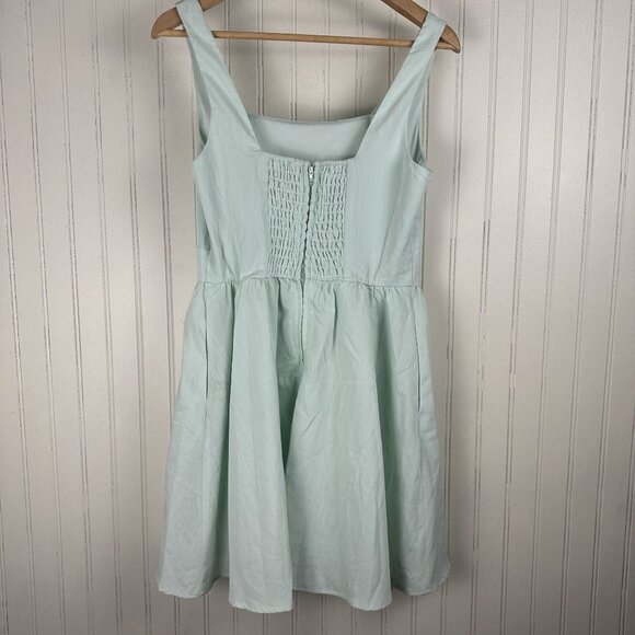 Mi Ami Mint Green Dress in Size Medium - Square neck, Pockets, Above the Knee - Picture 3 of 10